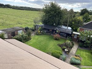 Garden & Surrounds- click for photo gallery